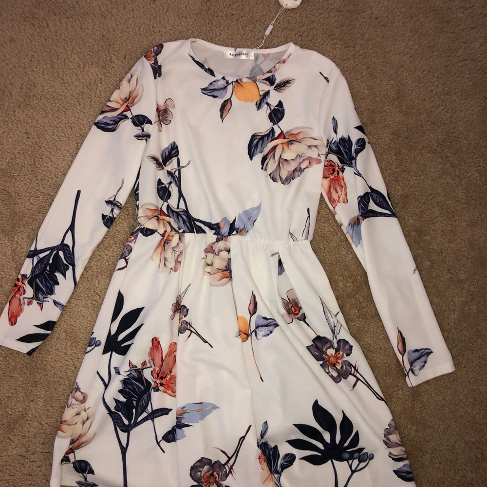 ✨NWT✨ Floral Dress